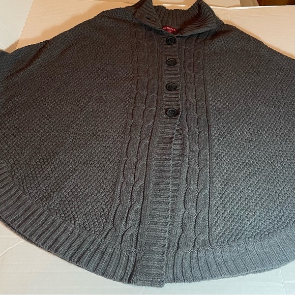 Merona Chunky Cable Knit Button Front Poncho / Cape Sweater Gray Size L/XL - Picture 7 of 15